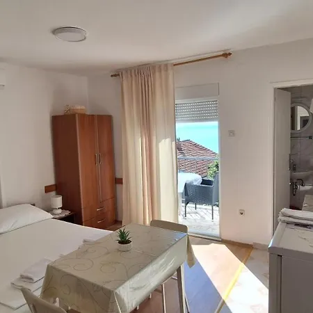 Iva * Podaca